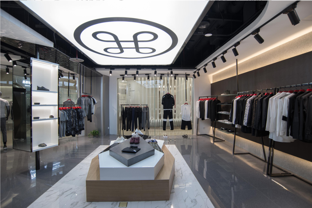 HIP AND BONE服饰潮牌店铺装修效果图(图3) HIP AND BONE服饰潮牌店铺装修效果图(图3)